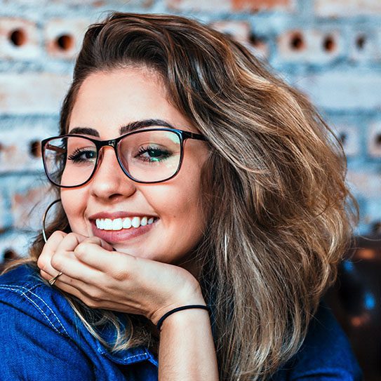 A 10-Minute Introduction to a Popular Treatment - Pure Gold Professionals in Dentistry - Dentist in Redlands - veneers Redlands dentist cosmetic dentist Redlands CA